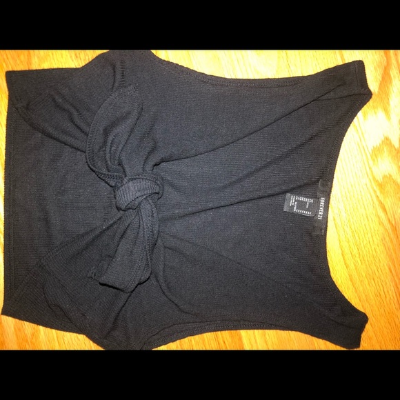 Forever 21 Tie front black crop top size medium - Picture 3 of 4